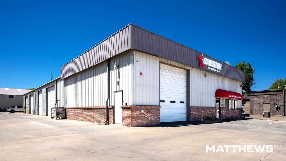 Primary Photo Of 1241 Des Moines Ave, Loveland Flex For Lease