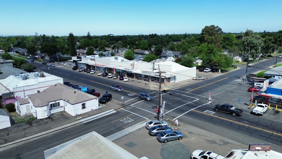 More Photos Of 1901-1939 Country Club Blvd, Stockton General Retail For Lease