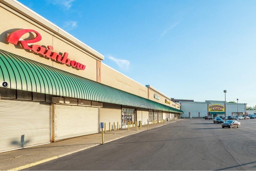 More Photos Of 11854-11982 E Warren Ave, Detroit Unknown For Lease