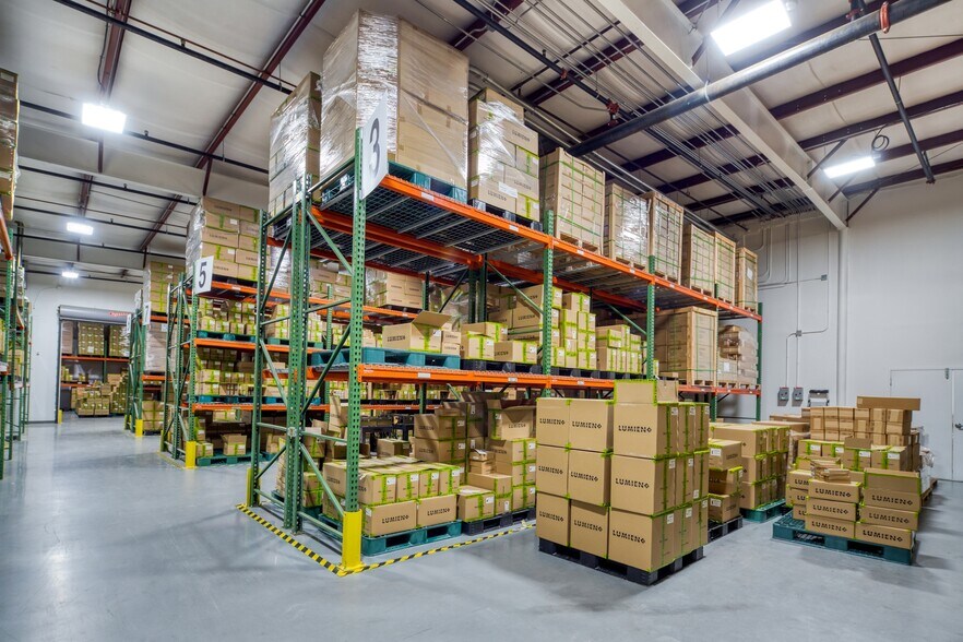 More Photos Of 3050 Matlock Dr, Kennesaw Light Manufacturing For Sale