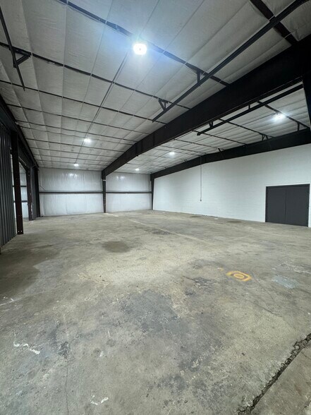 More Photos Of 4315 Gibson Dr, Tipp City Warehouse For Lease