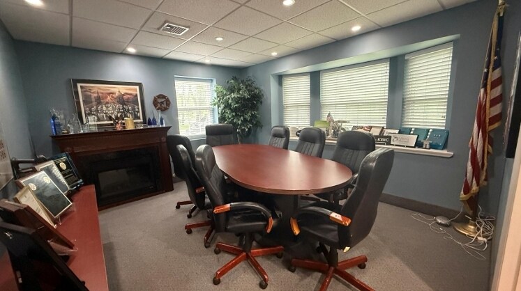 More Photos Of 821-823 Jericho Tpke, Smithtown Office For Sale