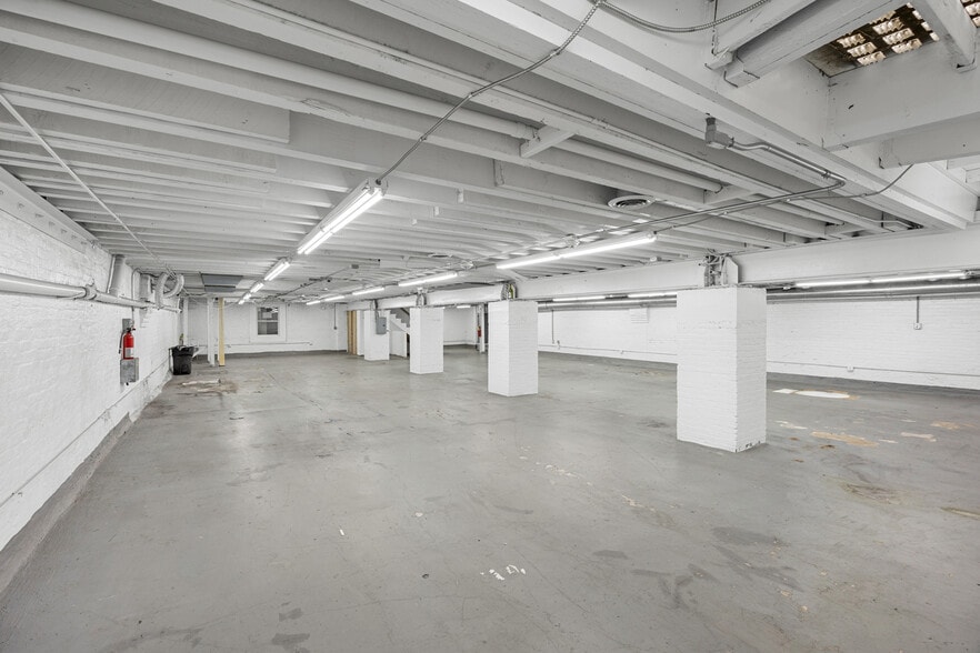 More Photos Of 408-410 Martin Luther King Jr Blvd, Savannah Storefront Retail Residential For Sale