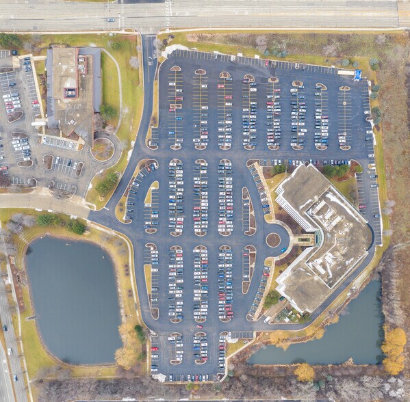 More Photos Of 535 E Diehl Rd, Naperville Office For Lease