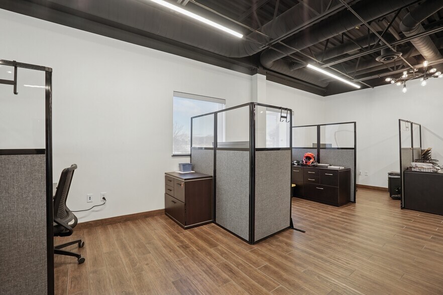 More Photos Of 11591 217th Ave NW, Elk River Office For Lease