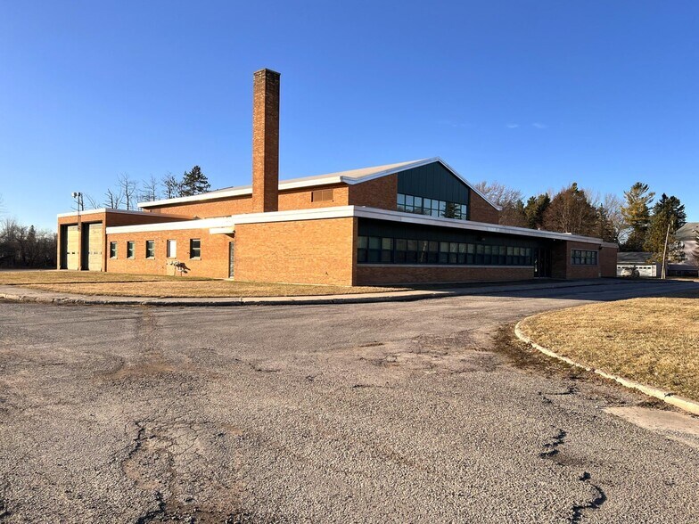 More Photos Of 610 Cuyler St, Cheboygan Lodge Meeting Hall For Lease