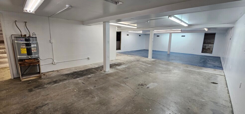 More Photos Of 2516 Wilshire Blvd, Santa Monica Freestanding For Lease