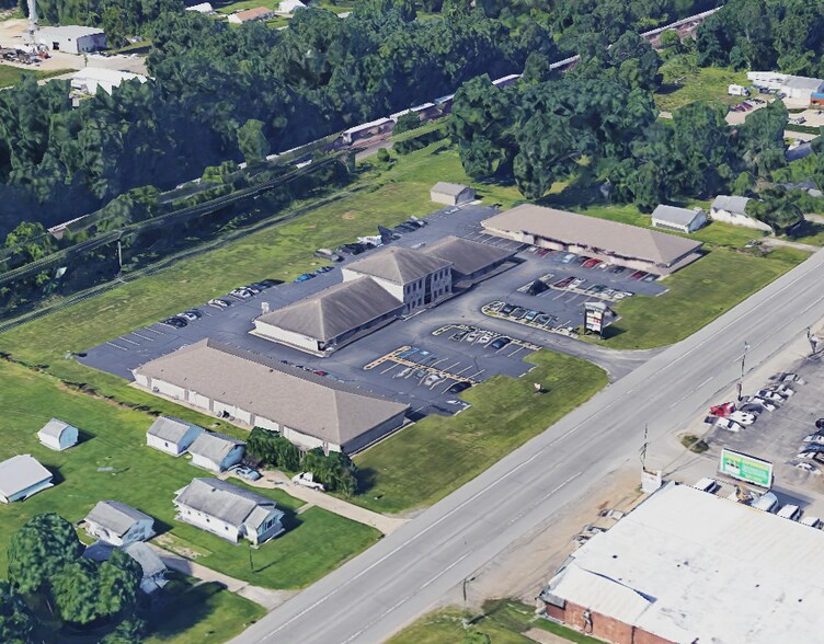 More Photos Of 1415 Lincoln Way W, Osceola Office For Lease