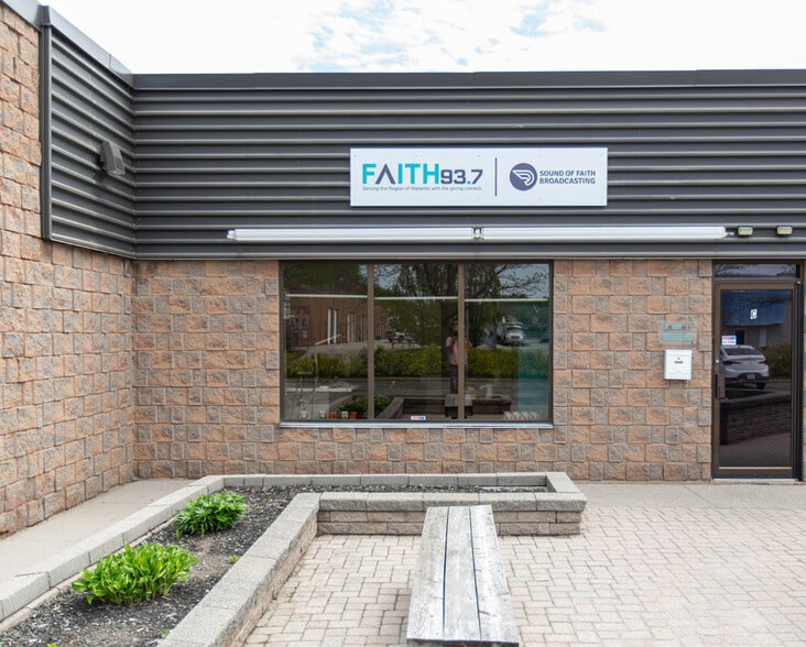 More Photos Of 24 Mcintyre Pl, Kitchener Warehouse For Sale