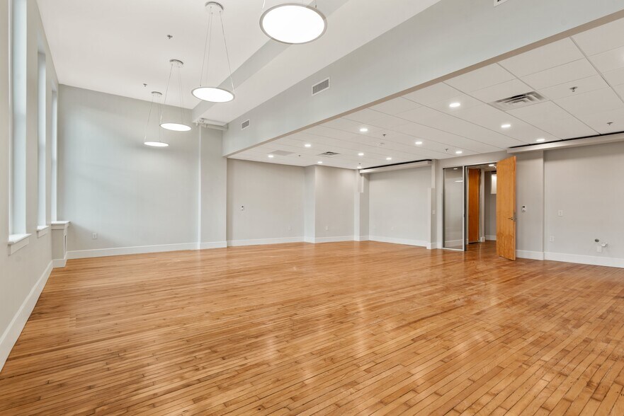 More Photos Of 208 Fayetteville St, Raleigh Loft Creative Space For Lease