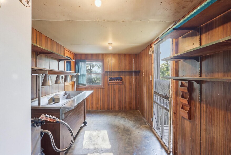More Photos Of 225 Owego Turnpike, Waymart Specialty For Sale
