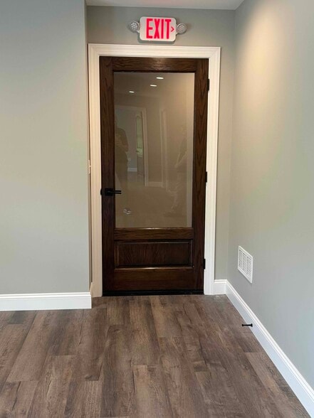 More Photos Of 2686 S Pike Ave, Allentown Office For Lease