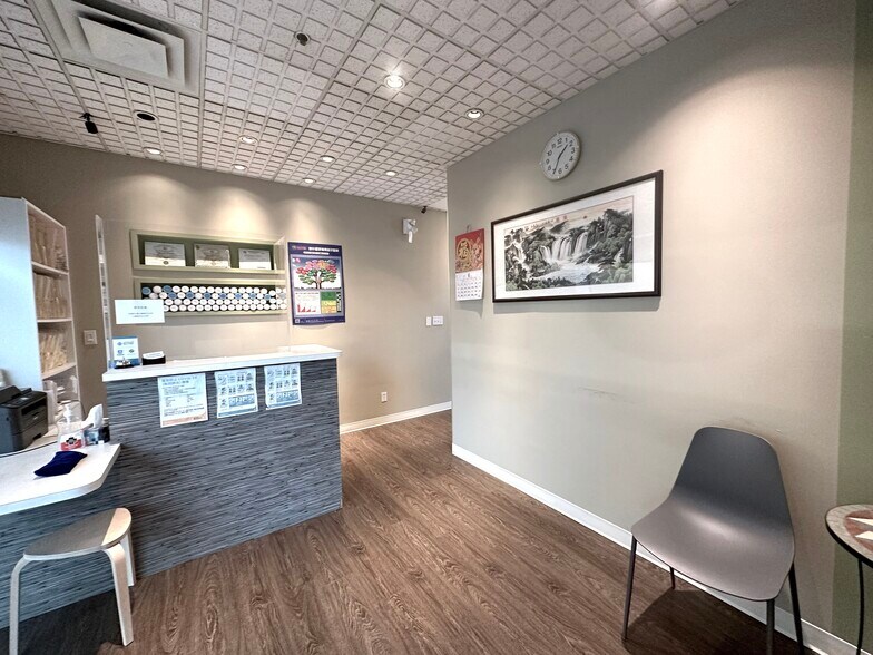 More Photos Of 8260 Westminster Hwy, Richmond Storefront For Sale