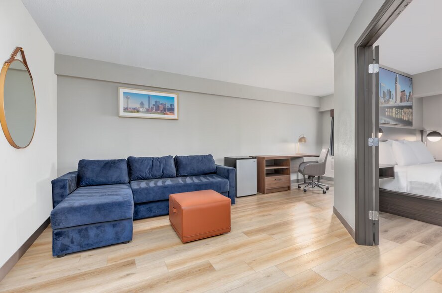 More Photos Of 4850 W John Carpenter Fwy, Irving Hotel For Sale