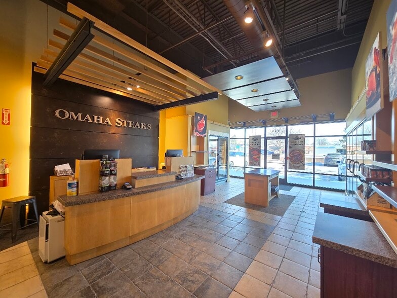 More Photos Of 31901-31991 Woodward Ave, Royal Oak Unknown For Lease