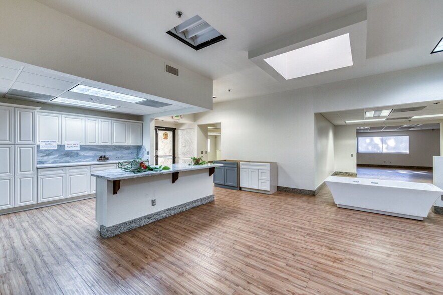 More Photos Of 5333 N Cornelia Ave, Fresno Warehouse For Sale