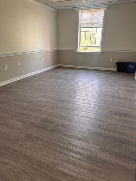 More Photos Of 1 Rossmoor Dr, Monroe Township Medical For Lease