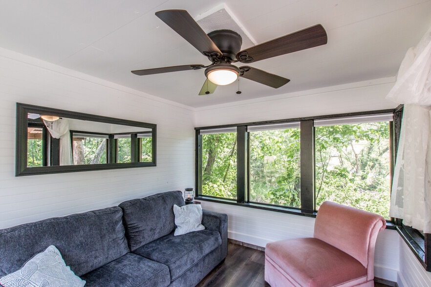 More Photos Of 21405 Parks Mill Rd, Abingdon Lodge Meeting Hall For Sale