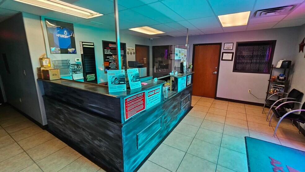 More Photos Of 724 W Hurst Blvd, Hurst Auto Repair For Sale