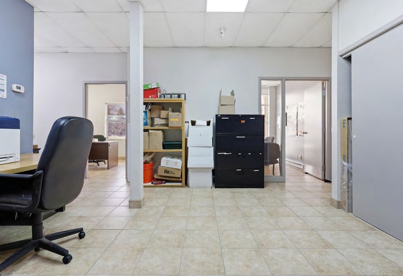 More Photos Of 2090 Rue Bombardier, Ste-Julie Warehouse For Sale