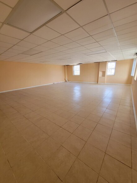 More Photos Of 926-932 Broadway, Newark Freestanding For Lease