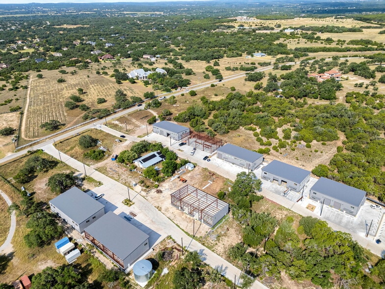 More Photos Of 10020 Darden Hill Rd, Austin Light Distribution For Lease
