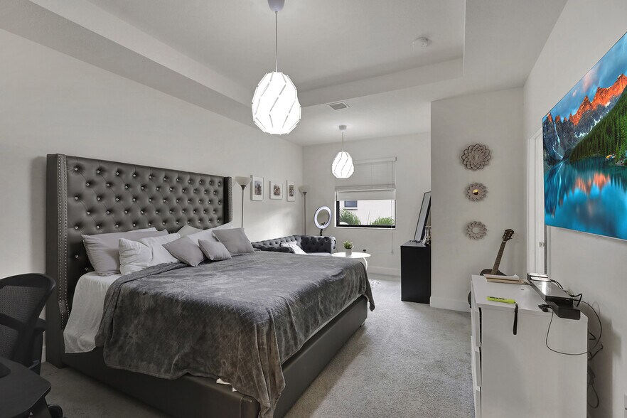 More Photos Of 15809 NW 91st Ct, Miami Lakes Specialty For Sale