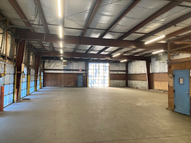 More Photos Of 4 Old Route 10, Enfield Warehouse For Lease