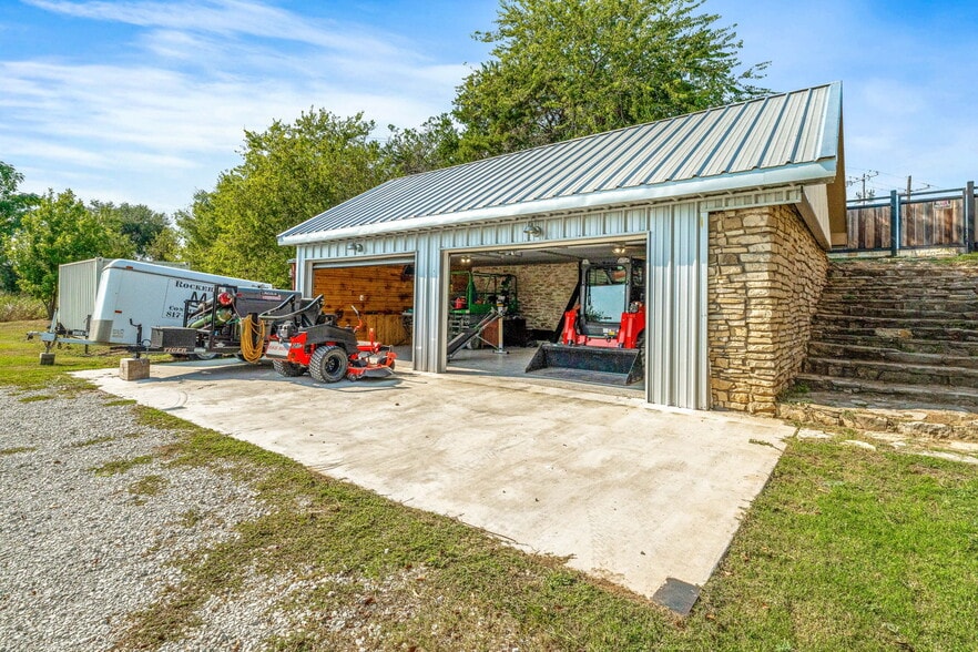 More Photos Of 1321 N FM 56, Glen Rose Trailer Camper Park For Sale