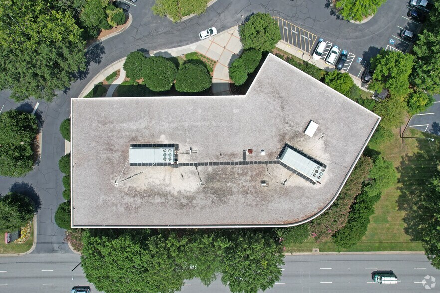 More Photos Of 324 W Wendover Ave, Greensboro Office For Lease