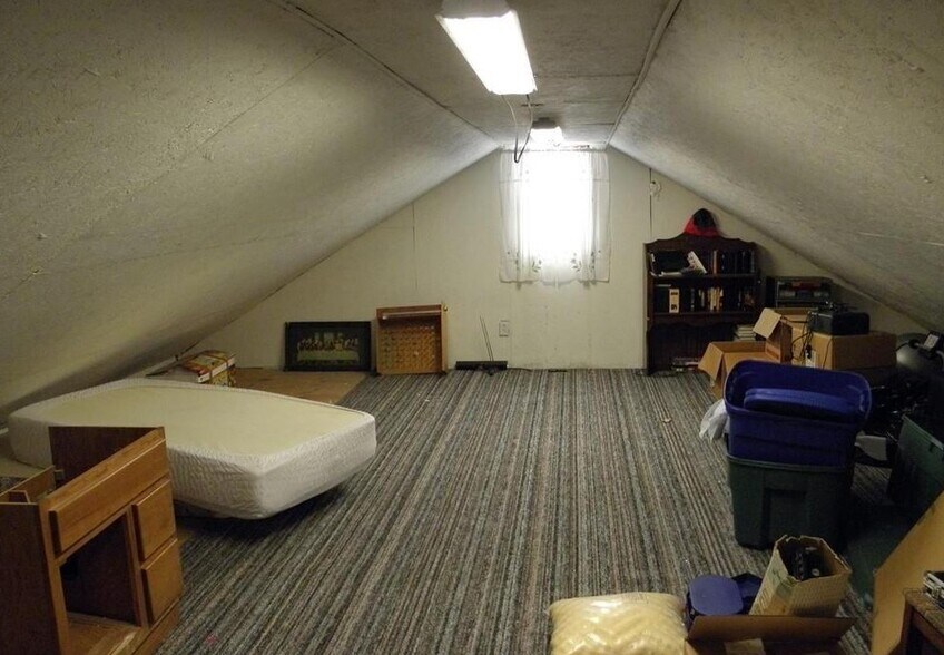 More Photos Of 158 Lake St, Hamburg General Retail For Sale