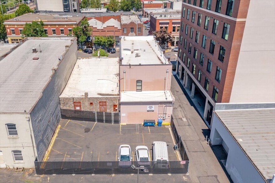 More Photos Of 246 State St, Salem Storefront Retail Residential For Sale