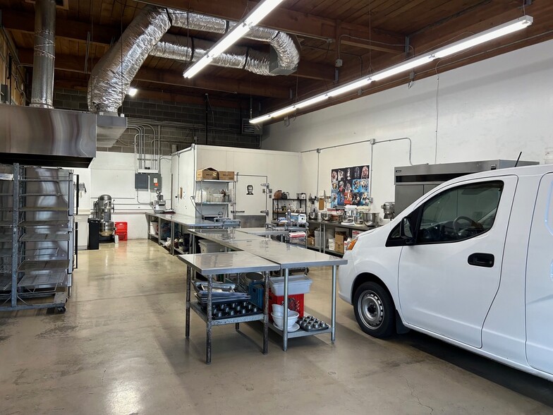 Primary Photo Of Commissary Kitchen, Eugene Food Processing For Sale