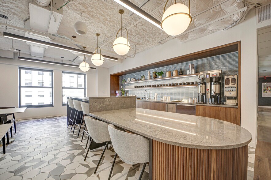 More Photos Of 875 15th St NW, Washington Coworking Space