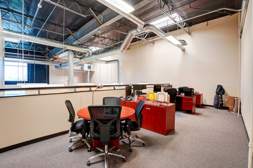 More Photos Of 2215-2221 W 190th St, Torrance Loft Creative Space For Lease