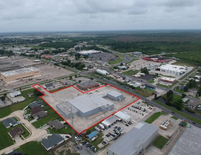 Primary Photo Of 5801 W Park Ave, Houma General Retail For Sale