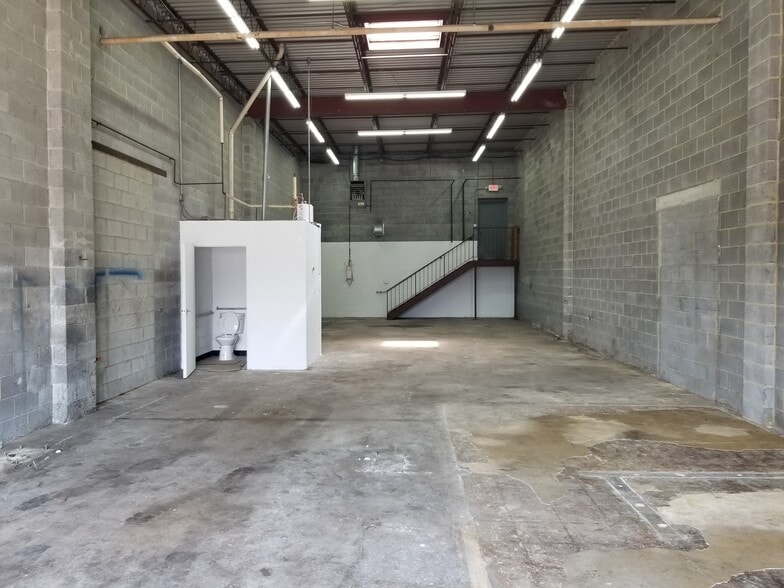 More Photos Of 7950-7978 Cryden Way, Forestville Light Distribution For Lease