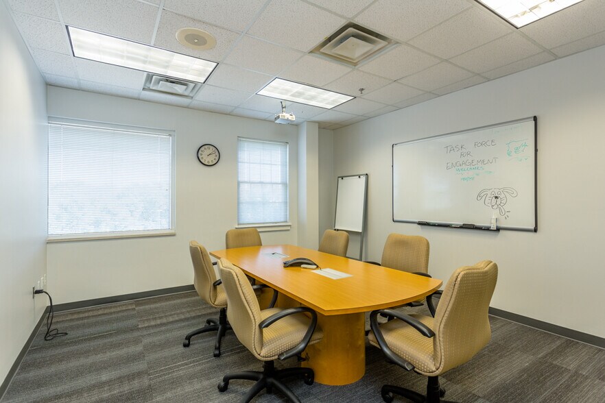 More Photos Of 1450 Technology Dr, Harrisonburg Office For Sale