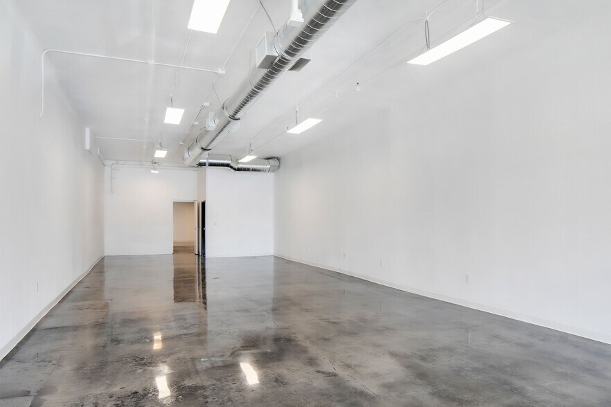 More Photos Of 5166-5190 Atlantic Ave, Long Beach Unknown For Lease