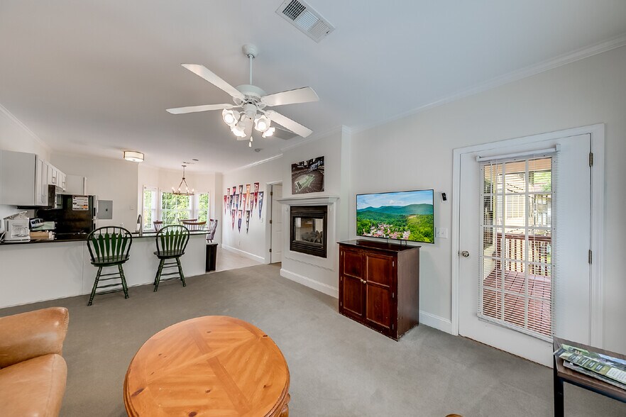 More Photos Of 892 Edelweiss Strasse, Helen Hotel For Sale