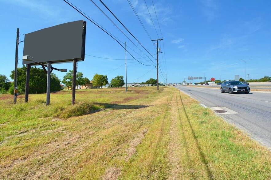 More Photos Of 2050 N IH-35, New Braunfels Land For Sale
