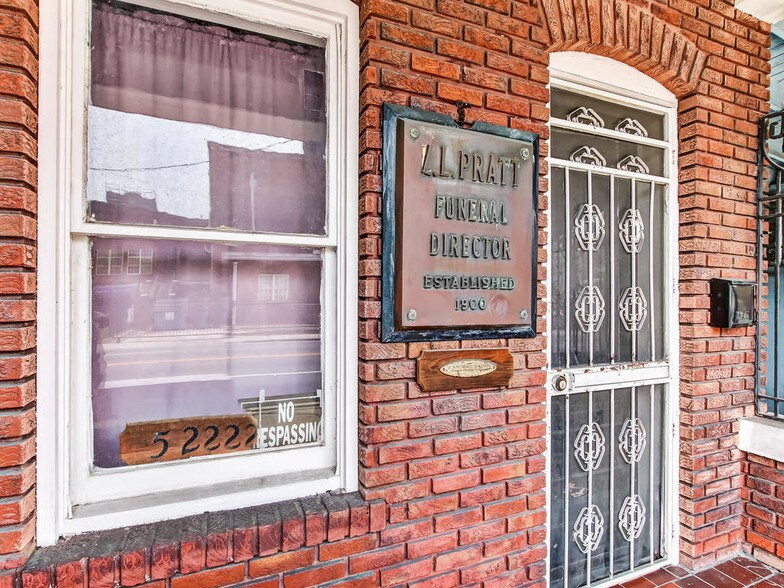More Photos Of 525 Beaver St, Jacksonville Cemetery Mausoleum For Lease
