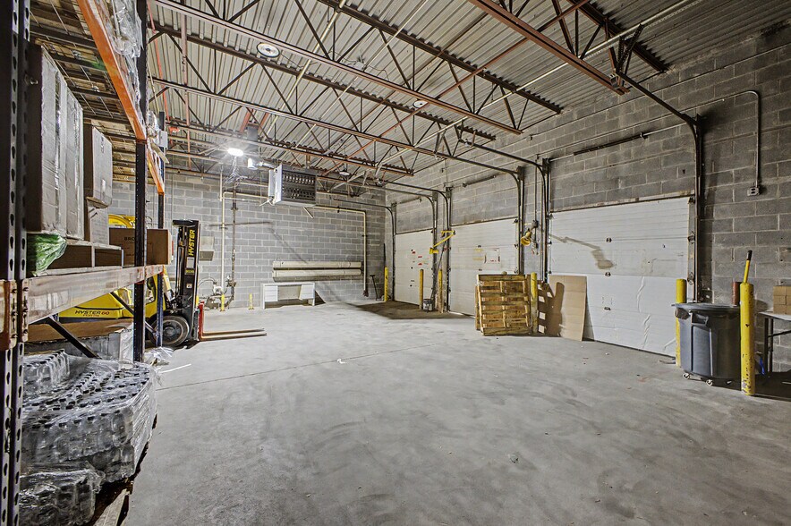 More Photos Of 5866-5870 Middlebelt Rd, Garden City Freestanding For Lease