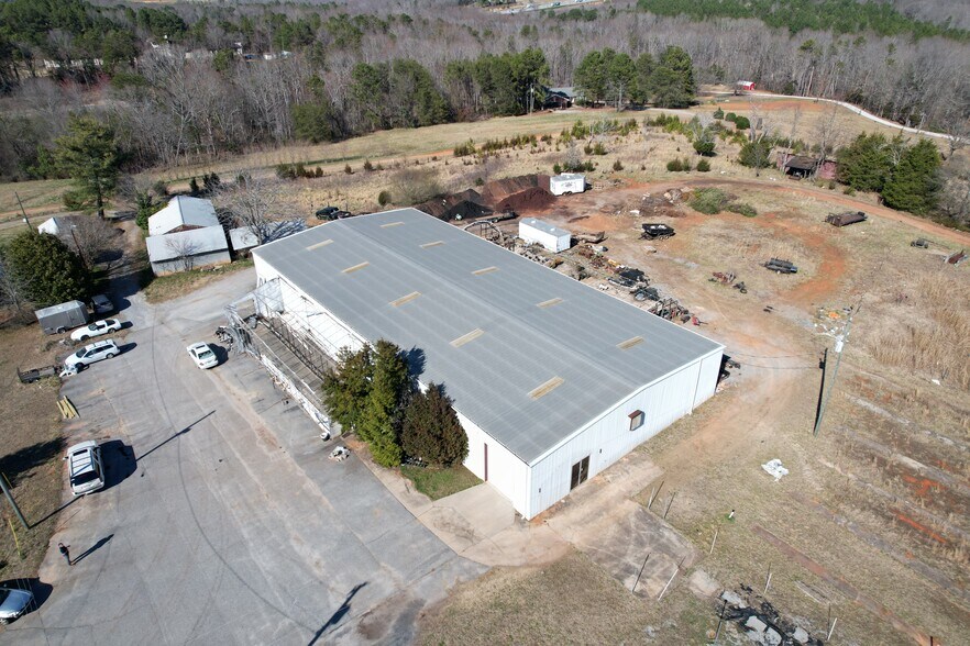 Primary Photo Of 145 Angelicus Ln, Gaffney Warehouse For Lease