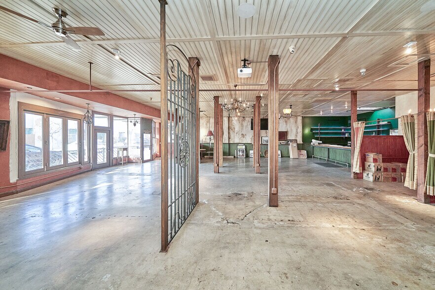 More Photos Of 1076-1080 S Fairfax Ave, Los Angeles Restaurant For Lease