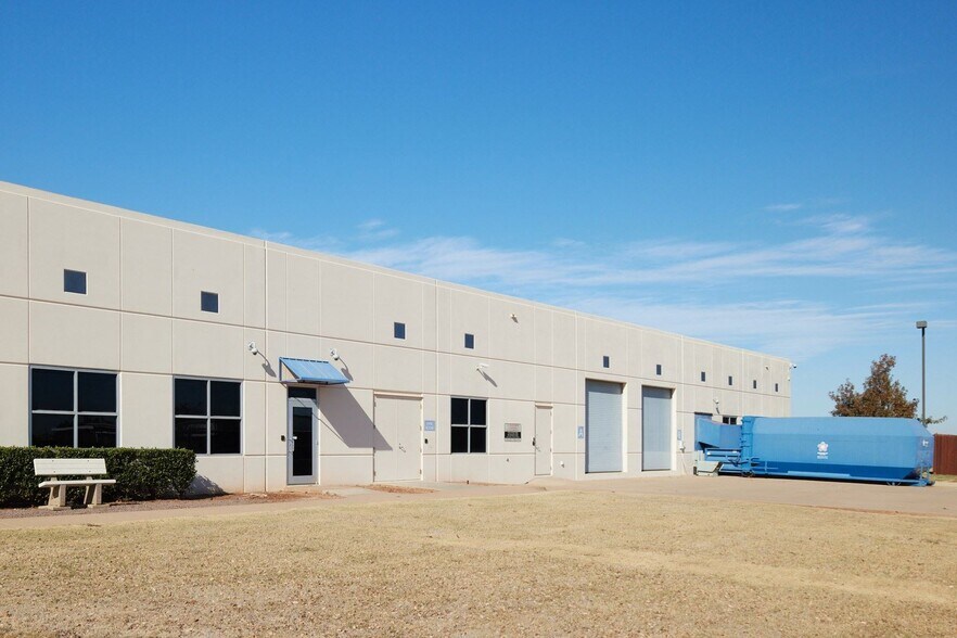 More Photos Of 8400 Silver Crossing, Oklahoma City Office For Sale