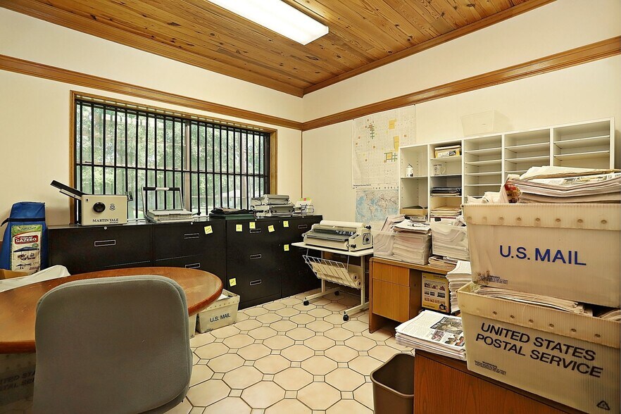 More Photos Of 6130 Wheatley St, Houston General Retail For Sale
