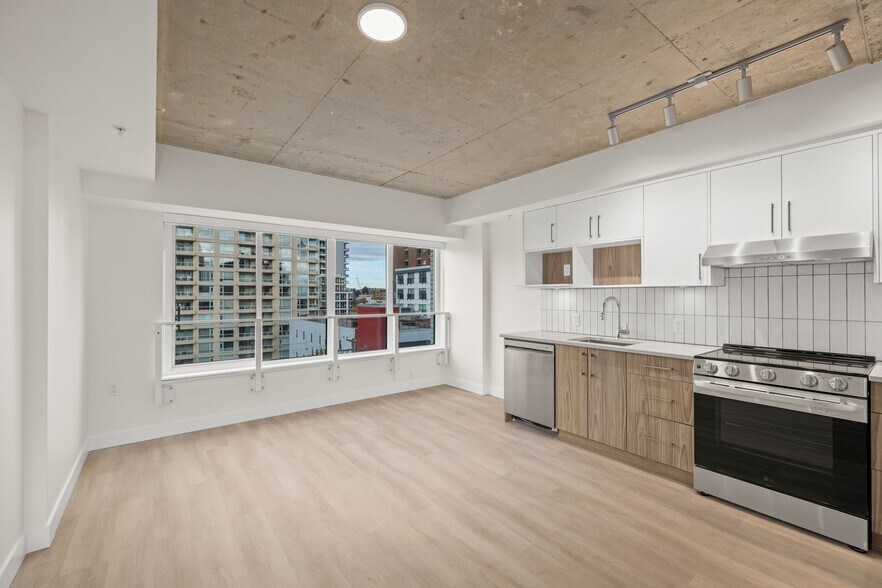 More Photos Of 825 Fort St, Victoria Apartments For Lease