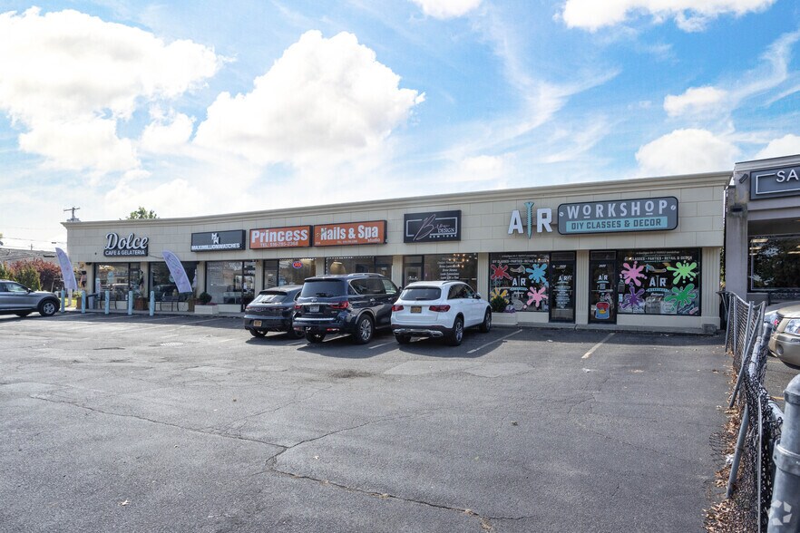 More Photos Of 2928-2942 Merrick Rd, Bellmore Storefront For Lease