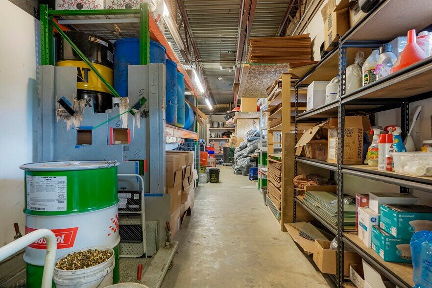 More Photos Of 12105 W Cedar Dr, Lakewood Flex For Sale